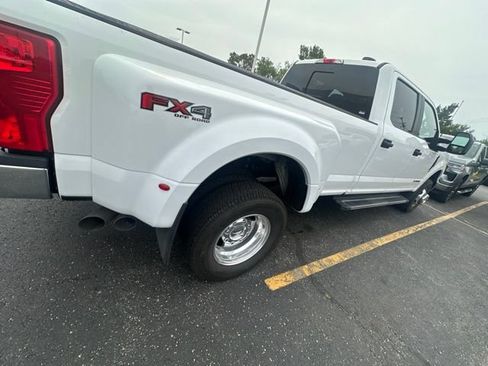 Used 2021 Ford F350 XL w/ STX Appearance Package AWD/4WD image 4