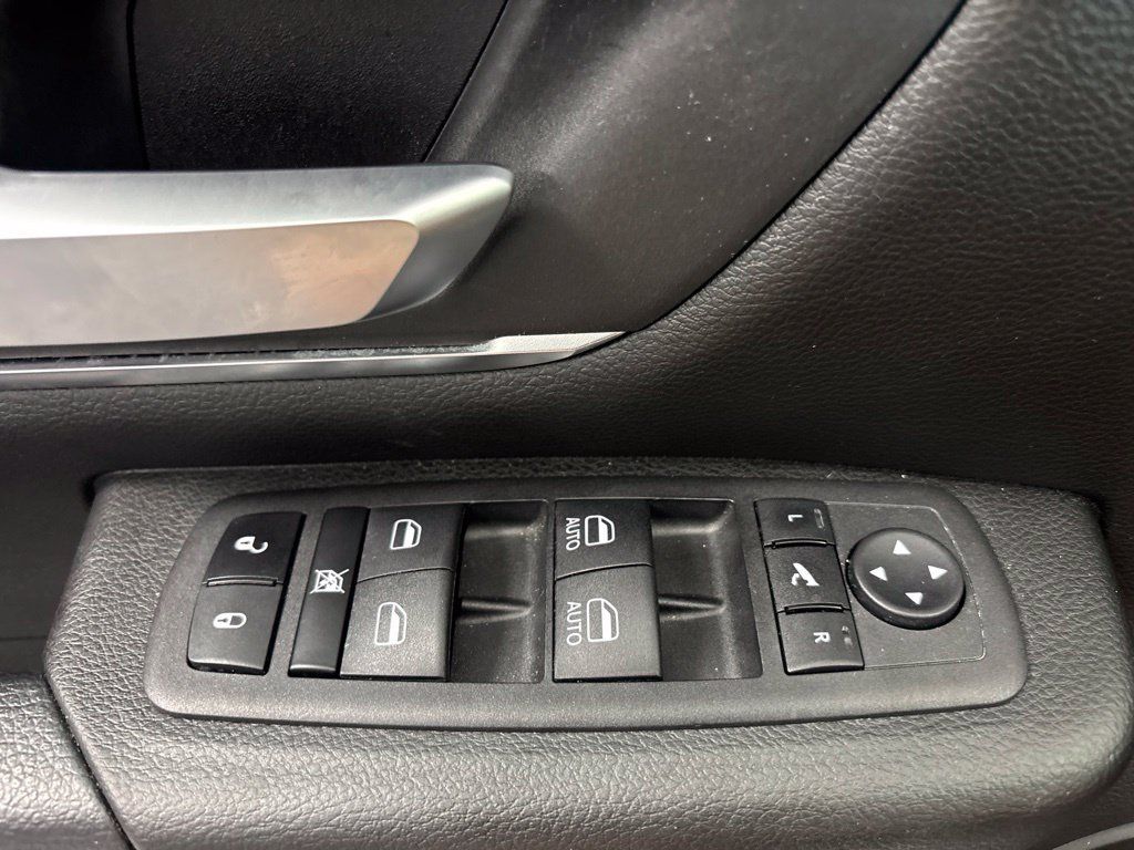 Used 2024 RAM 1500 Big Horn AWD/4WD image 29