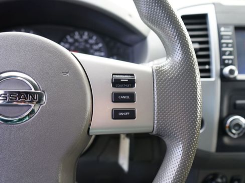 Used 2019 Nissan Frontier SV image 23