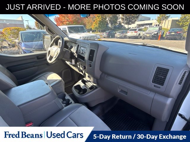 Used 2013 Nissan NV 2500 SV w/ Side Curtain Airbag Pkg RWD image 14