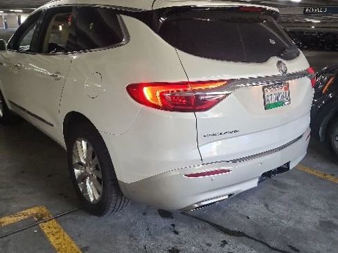 Used 2020 Buick Enclave Essence w/ Trailering Package, 5000 lbs. FWD image 4