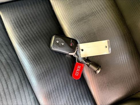 Used 2012 Lexus CT 200h image 11