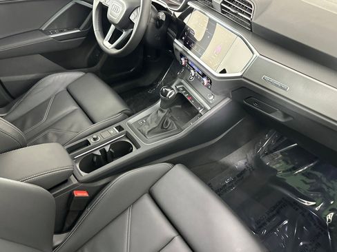 Used 2025 Audi Q3 2.0T Premium w/ Convenience Package image 15