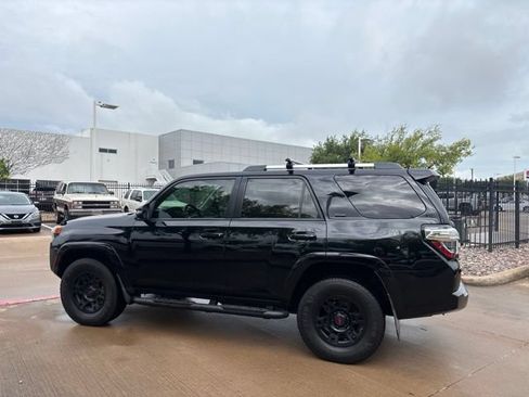 Used 2020 Toyota 4Runner SR5 Premium w/ Moonroof Package AWD/4WD image 8