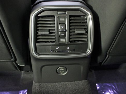 Certified 2026 Porsche Macan S image 36