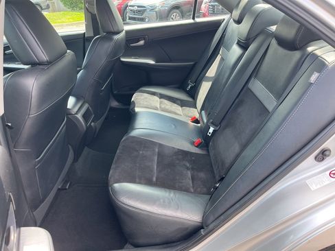 Used 2012 Toyota Camry SE image 10