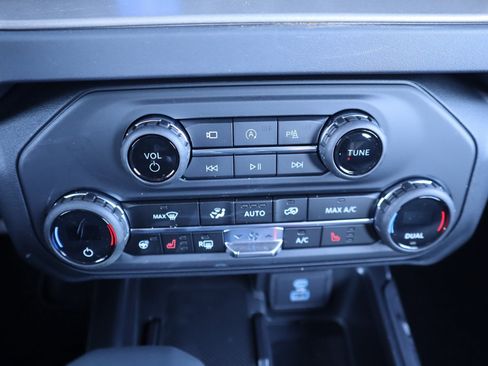 New 2025 Ford Bronco Outer Banks image 7