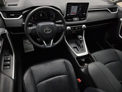 Used 2019 Toyota RAV4 Limited FWD image 19