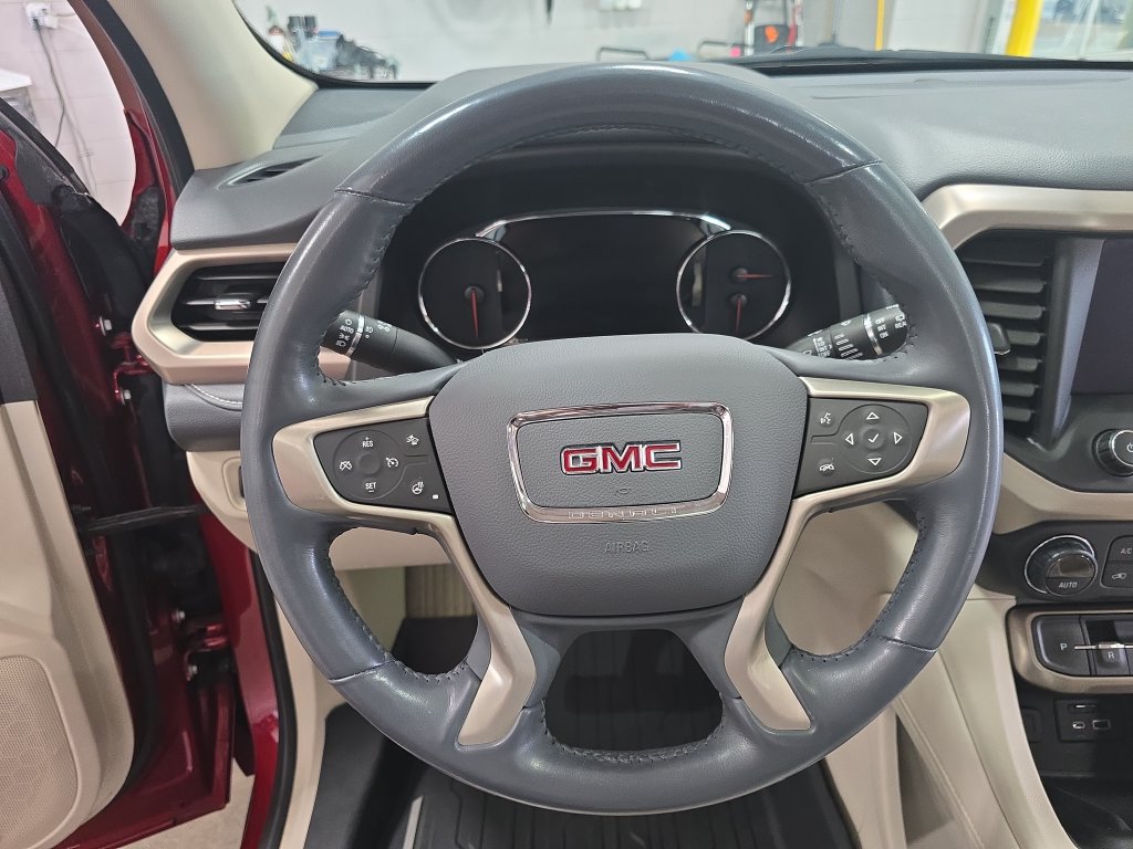 Used 2022 GMC Acadia Denali w/ Denali Ultimate Package AWD/4WD image 20