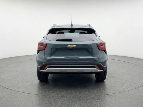 Used 2025 Chevrolet Trax LT image 7