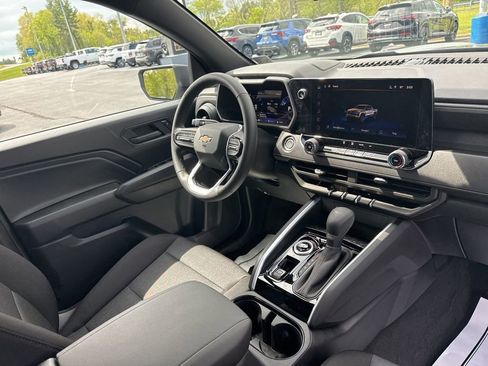 New 2026 Chevrolet Colorado W/T w/ WT Custom Package AWD/4WD image 34