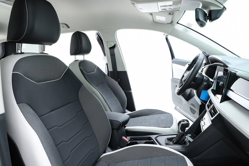 New 2026 Volkswagen Taos SE FWD image 35