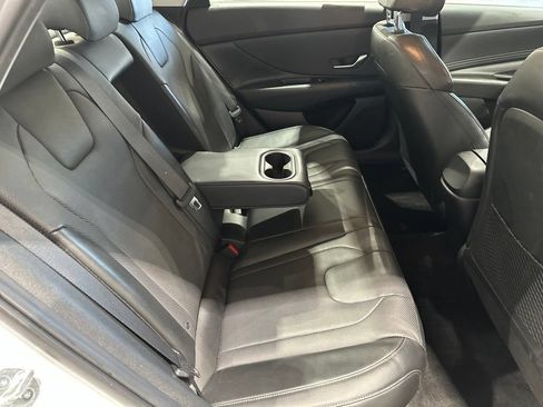 Used 2023 Hyundai Elantra Limited FWD image 20