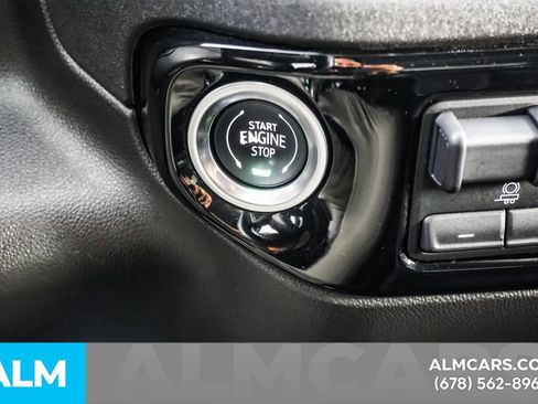 Used 2025 GMC Sierra 1500 SLT RWD image 28