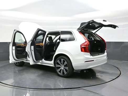 Used 2025 Volvo XC90 T8 Plus w/ Protection Package Premier AWD/4WD image 50