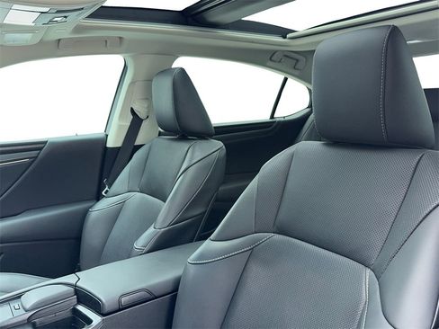 Used 2022 Lexus ES 350 w/ Premium Package image 34
