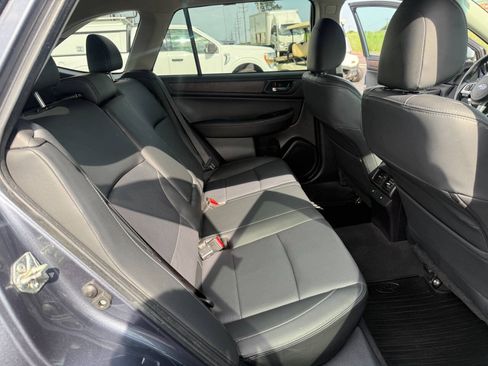 Used 2017 Subaru Outback 2.5i Limited AWD/4WD image 10