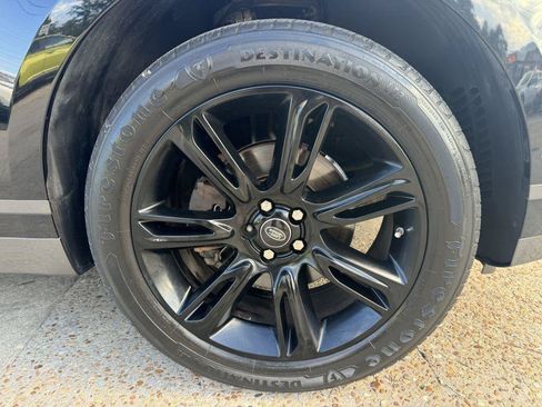 Used 2019 Land Rover Range Rover Velar R-Dynamic SE AWD/4WD image 9