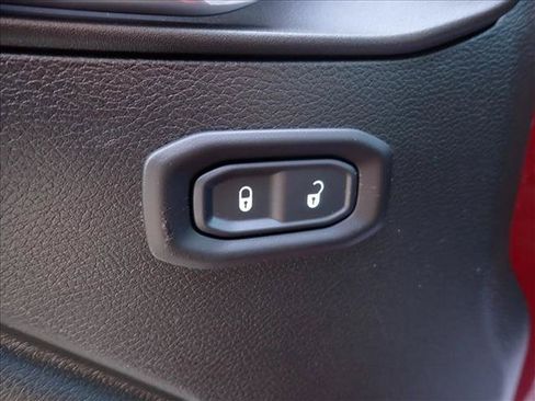 Used 2022 Jeep Gladiator Sport AWD/4WD image 12