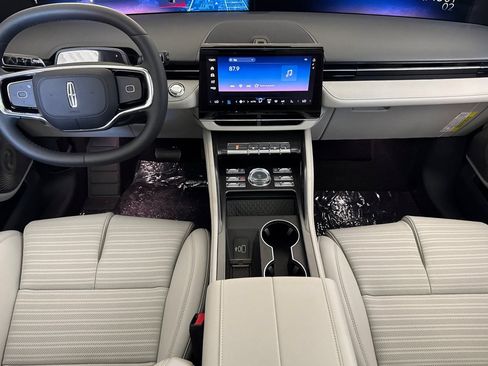New 2026 Lincoln Nautilus Reserve AWD/4WD image 10