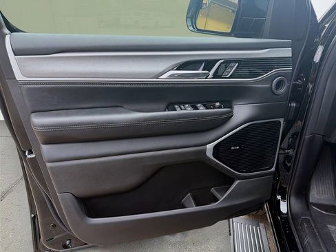 New 2026 Jeep Grand Wagoneer Limited AWD/4WD image 24
