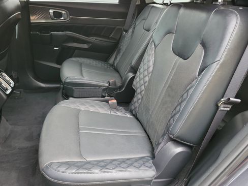 Used 2022 Kia Sorento SX image 7