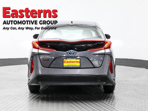 Used 2022 Toyota Prius Prime LE FWD image 6