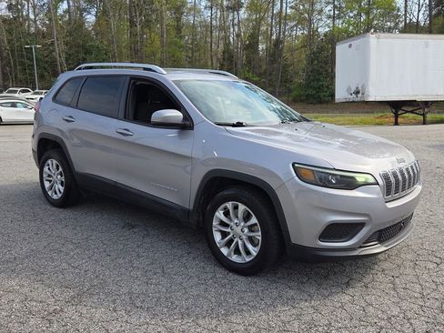 Used 2021 Jeep Cherokee Latitude FWD image 1