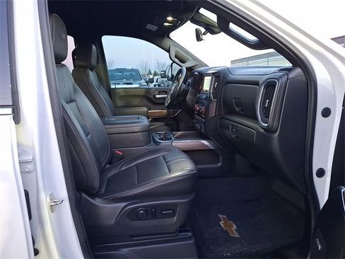 Used 2020 Chevrolet Silverado 3500 High Country w/ Technology Package image 27