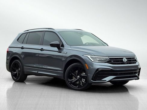 Used 2023 Volkswagen Tiguan SE R-Line AWD/4WD image 1