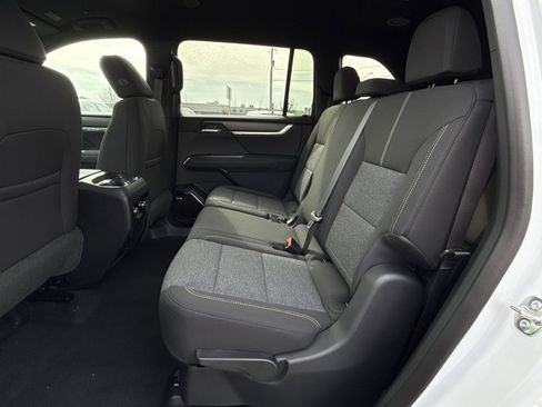 New 2026 GMC Acadia Elevation image 24