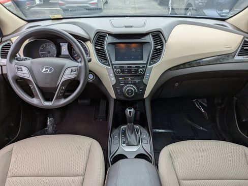 Used 2018 Hyundai Santa Fe Sport w/ 2.4L Value Package 02 FWD image 17
