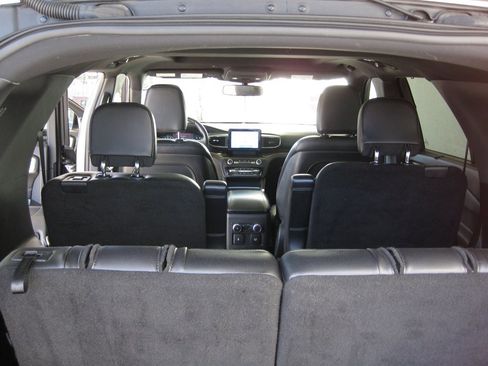 Used 2020 Ford Explorer Limited image 35