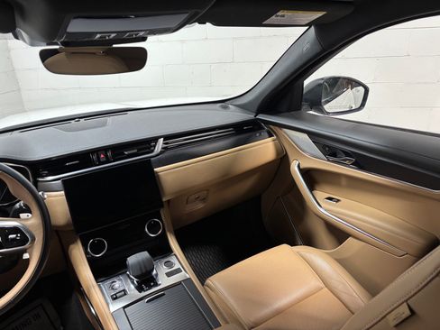 Used 2022 Jaguar F-PACE S AWD/4WD image 37