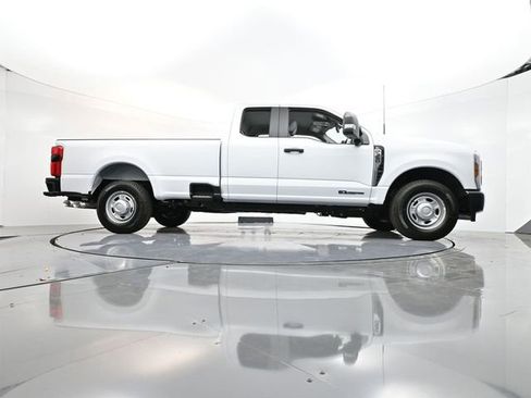 New 2026 Ford F350 XL w/ 360-Degree Camera Package RWD image 33