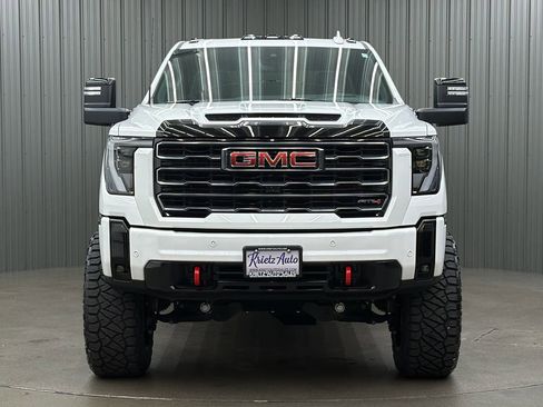 Used 2025 GMC Sierra 2500 AT4 w/ AT4 Premium Plus Package image 8