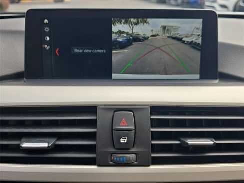 Used 2018 BMW 320i Sedan RWD image 18