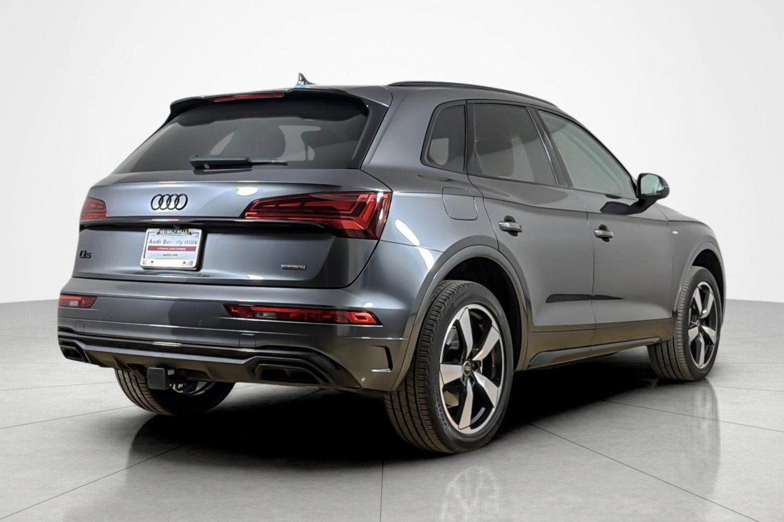 Used 2023 Audi Q5 2.0T Premium Plus w/ Premium Plus Package AWD/4WD image 5