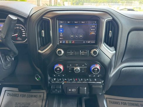 Used 2020 GMC Sierra 3500 AT4 w/ Technology Package AWD/4WD image 23