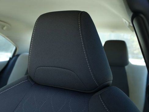 Used 2022 Toyota Corolla LE image 18