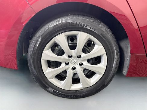 Used 2023 Toyota Corolla LE FWD image 32