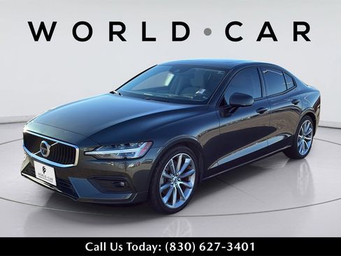 Used 2020 Volvo S60 T5 Momentum image 10