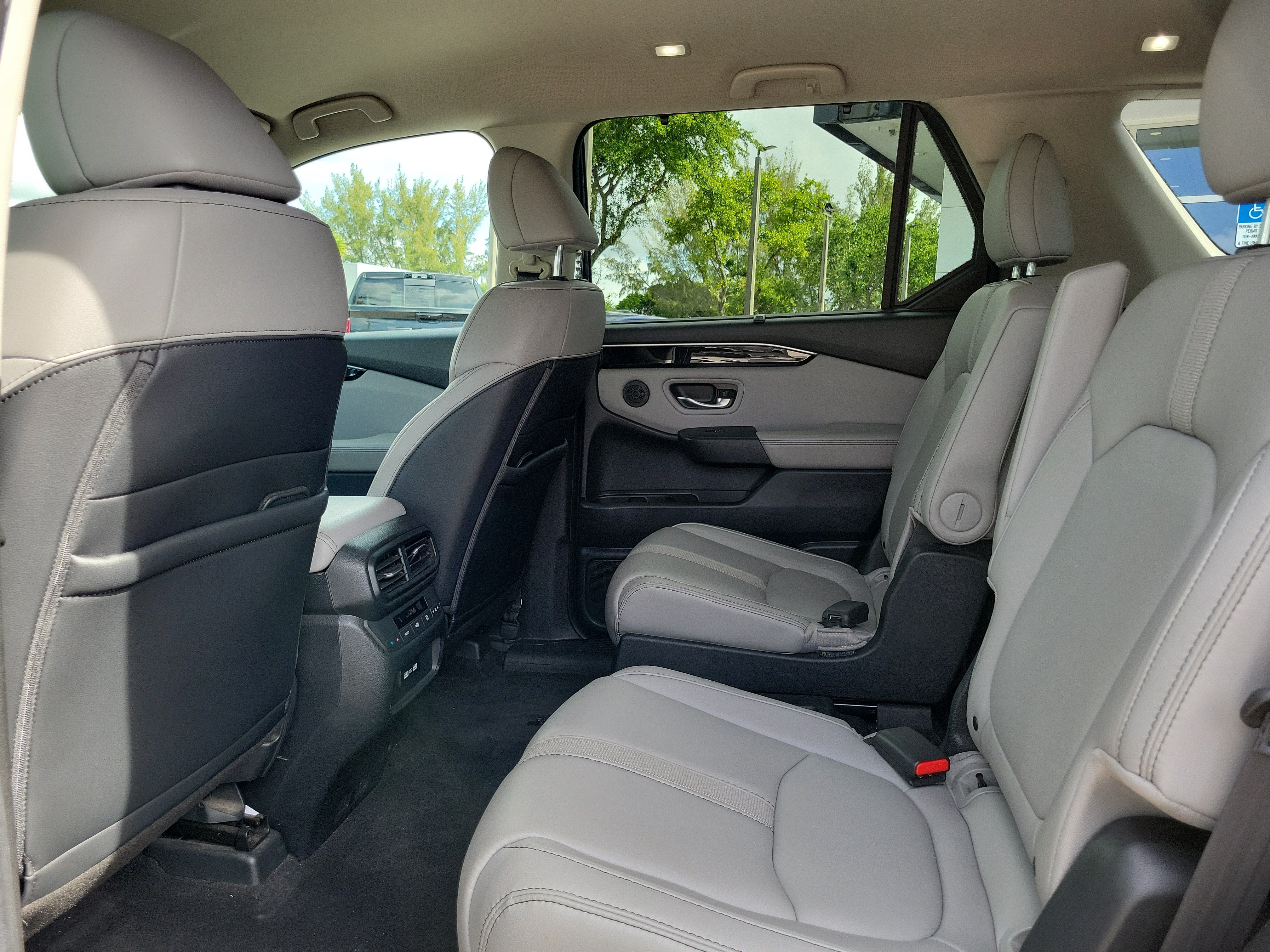 Used 2023 Honda Pilot EX-L image 16