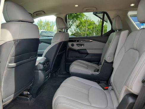 Used 2023 Honda Pilot EX-L image 16
