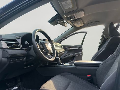 Used 2025 Toyota Camry LE FWD image 9