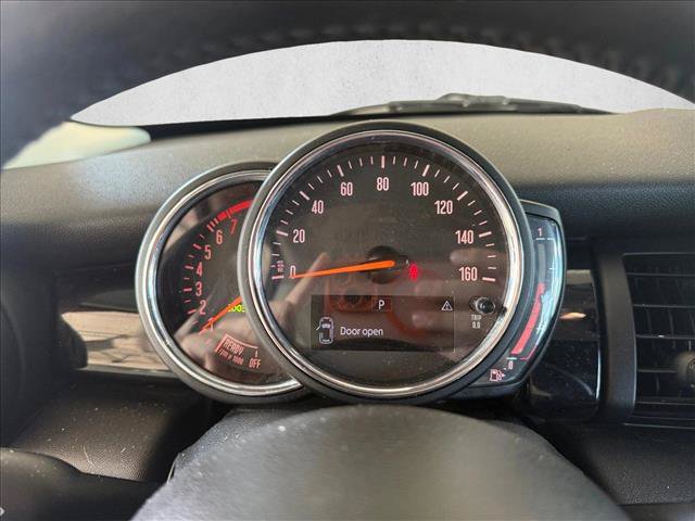 Used 2019 MINI Cooper 2-Door Hardtop FWD image 9
