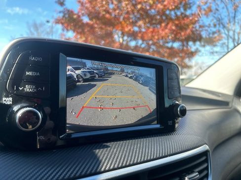 Used 2020 Hyundai Tucson SE image 16