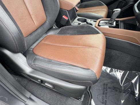 Certified 2025 Subaru Forester Touring AWD/4WD image 10