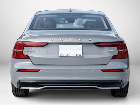 Used 2024 Volvo S60 B5 Core FWD image 7