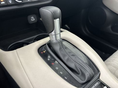 Used 2023 Honda HR-V LX image 20